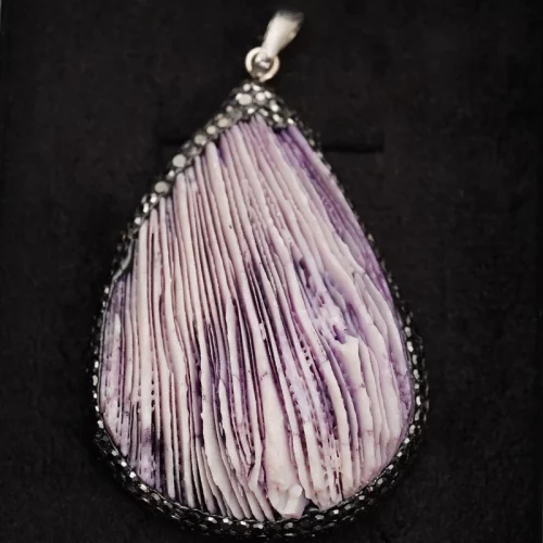 Violet Coral Teardrop
