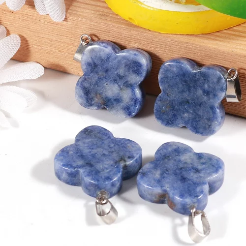 Sodalite Clover