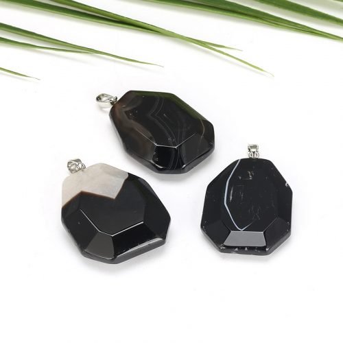 Irregular Black-White Agate